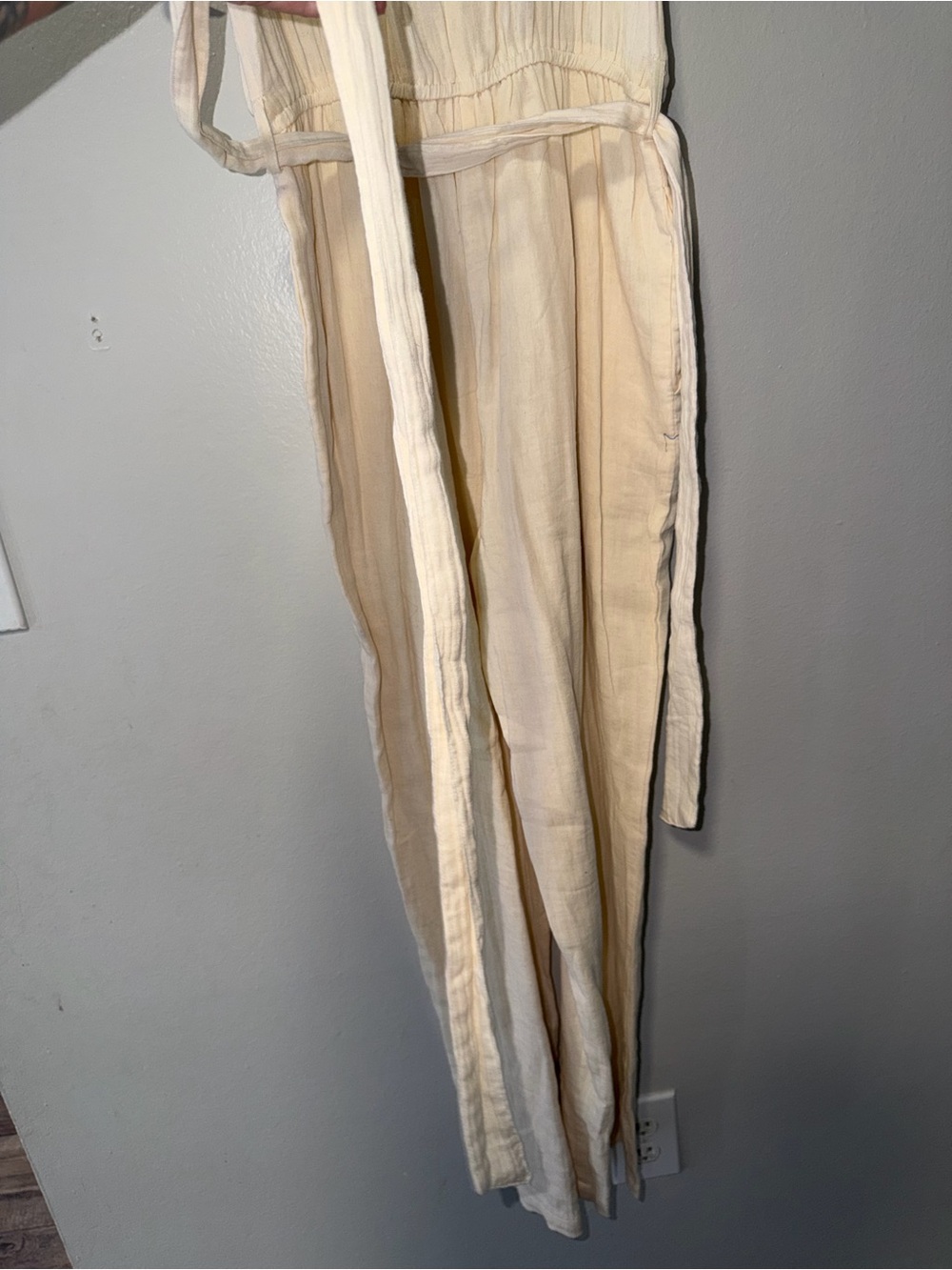 Marshalls Cream Ruffled-Sleeve Romper - Picture 3 of 8
